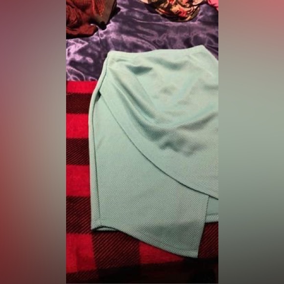 Skirt - Picture 3 of 7